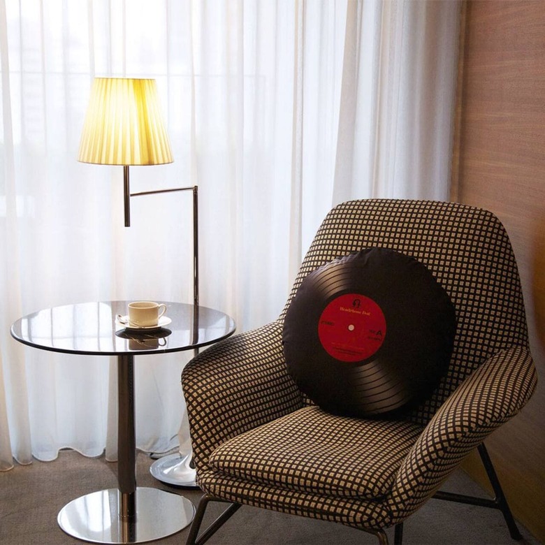 耳機狗|黑膠唱片抱枕/靠背/L