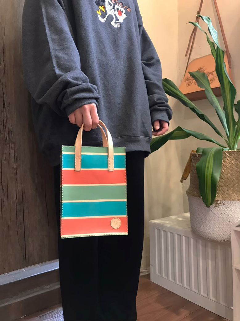 (複製)如是著物|植鞣革矮長方形的包|茄芷袋傳統三色 無背帶