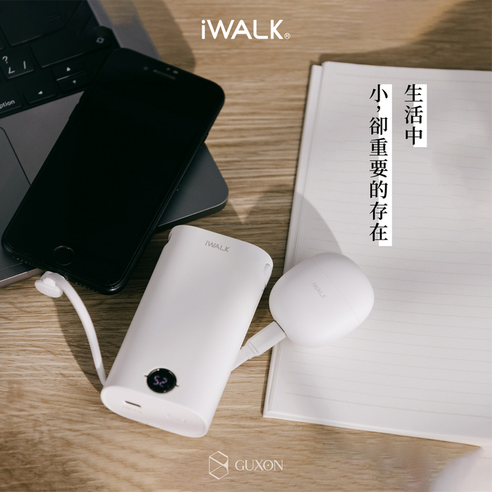 iWalk｜小魷魚 自帶線行動電源 9000mAh-潮墨黑